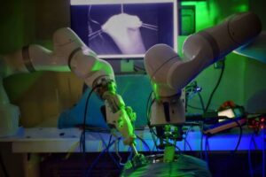Johns Hopkins: Surgical Robot Performs a Surgical Procedure Autonomously and with Better Outcome Johns Hopkins: Surgical Robot Performs a Surgical Procedure Autonomously and with Better Outcome
