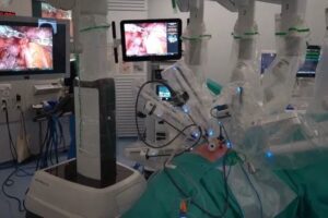 Revolutionary Robotic Surgery: Spanish Surgeons Perform World-First Non-Invasive Lung Transplant Revolutionary Robotic Surgery: Spanish Surgeons Perform World-First Non-Invasive Lung Transplant